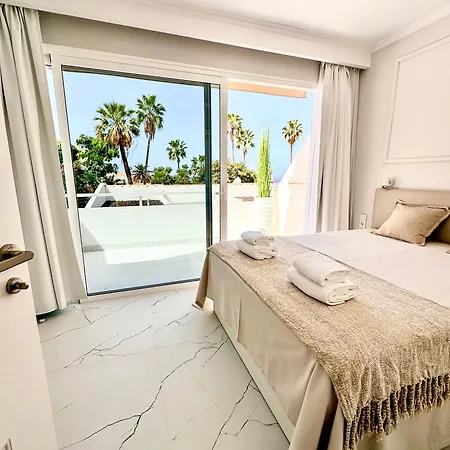 Sun Island Apartment *