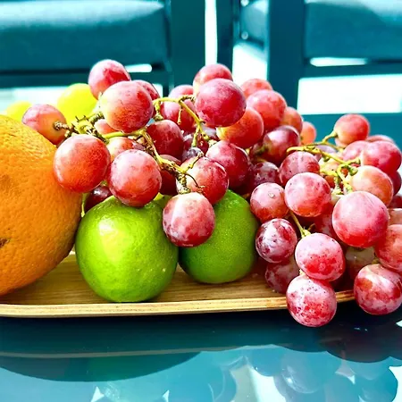 Sun Island Апартаменти *