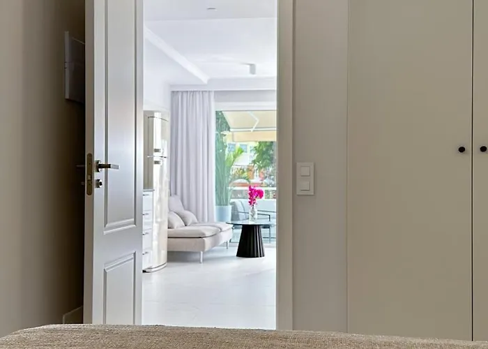 Sun Island Апартаменти