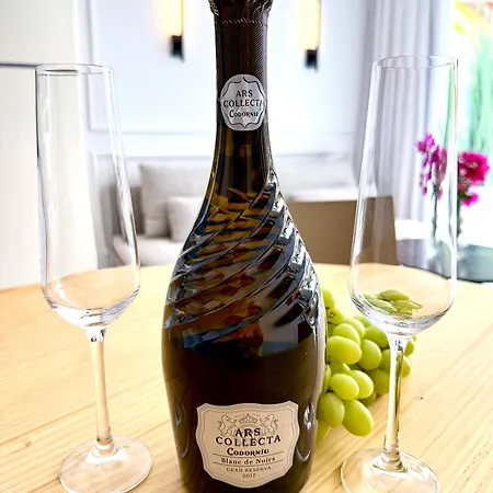 Sun Island Apartment *